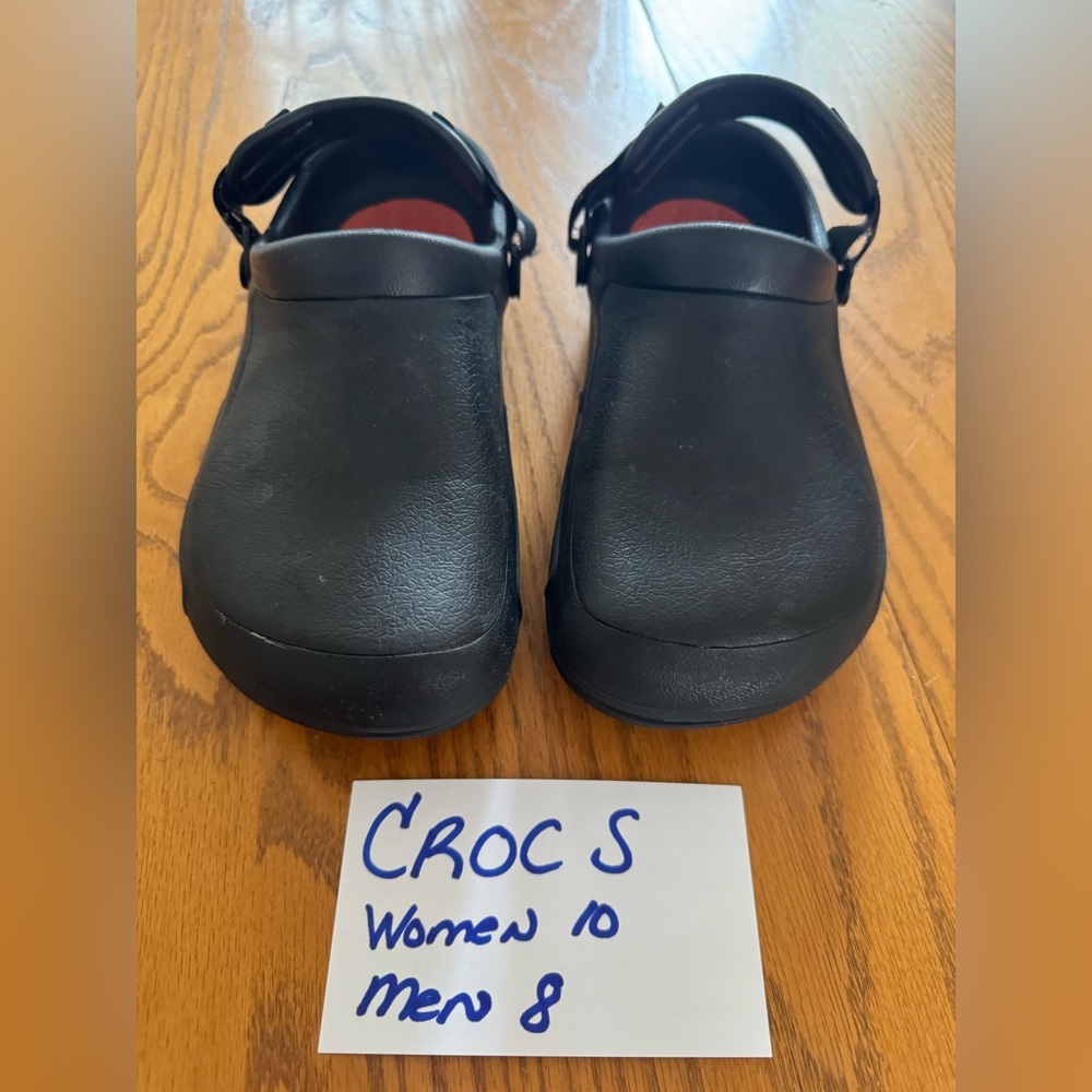 CROCS Women's Classic Black Mules. Unisex